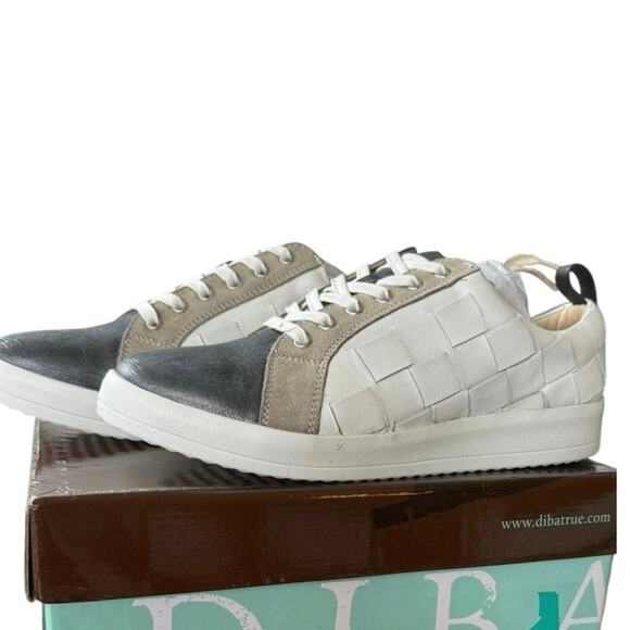 DIBA TRUE Yuli Ana Sneaker in White and Black Leather, Size 11, New in Box - Picture 12 of 16